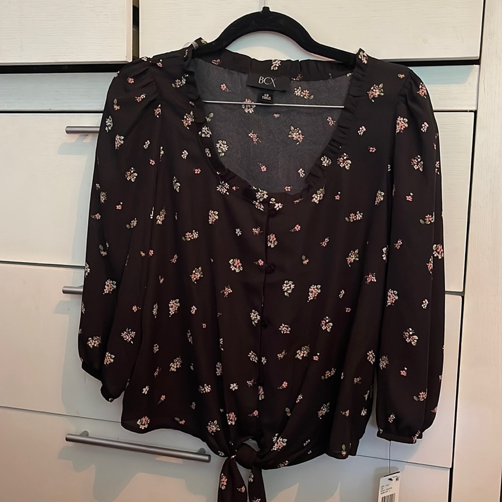 BCX Top. Black with Pink/white Floral Print